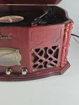Emerson Vintage Turntable with AM FM Radio