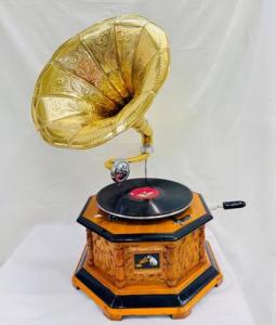 Vintage-Style Replica Gramophone with Floral Design