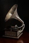 M.A & SONS Vintage Hand-Crank Gramophone Player