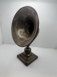 Handmade Retro Vintage Gramophone Metal Decor