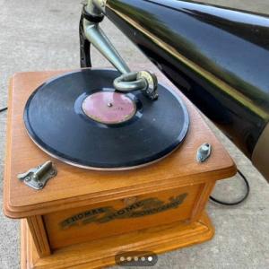 Edison Vintage-Style Phonograph Record Player