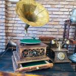 HMV Gramophone Fully Funtional Working Antique win-up record player phonograph