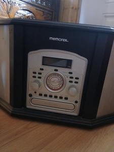 Vintage Memorex Style Record Player and Radio