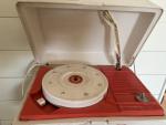 Retro GE Portable Record Player in Red and White