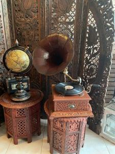 HMV Fully Functional Gramophone Vintage Record Player