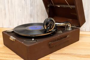 Thorens Portable Gramophone - Restored and Ready