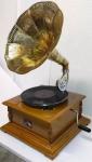 Vintage Wind-Up Gramophone | HMV Phonograph Player