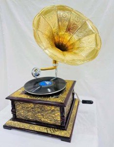 Vintage-Style Gramophone with Floral Carvings