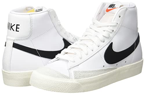 Nike Women's Vintage Blazer Mid 77 Sneaker, Black/White