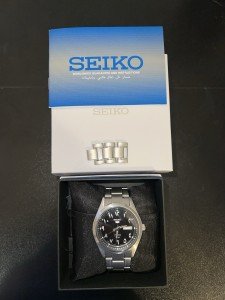 Seiko 5 Automatic Men's Watch with Black Dial