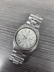 Vintage Seiko 5 Military Dial Men’s Watch