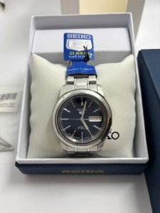Seiko 5 Automatic Men's Watch with Extender