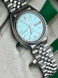 Seiko 5 Automatic Men's Watch with Blue Dial