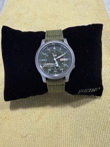 Seiko 5 Green Dial Automatic Vintage Watch