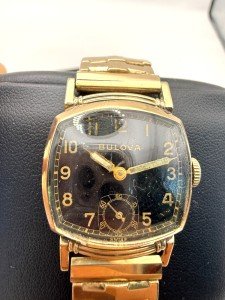 Art Deco Bulova 10BA 17j Black Dial Watch