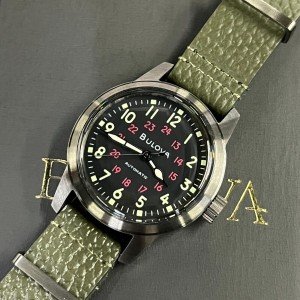 Vintage Bulova Hack 38MM Black Dial Watch