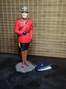 RCMP Mountie Resin Figure - Vintage Canadian Décor