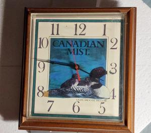 Canadian Mist Whisky Vintage Bar Clock Sign