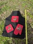 RCMP Royal Canadian Mounted Police Apron & Mitts Set