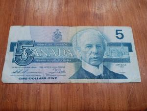 1986 Canadian $5 Bird Banknote Currency Note