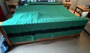 Hudson's Bay Company Wool Point Blanket – Green Black