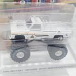 GreenLight '86 Chevy Silverado RCMP 1:64 Collectible