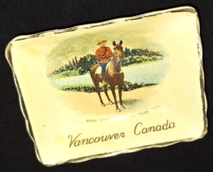VTG VANCOUVER BOVEY POTTERY ROYAL CANADIAN POLICE MOUNTIE SOUVENIR TRINKET DISH