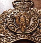 Vtg RCMP Wood Wall Plaque Award Royal Canadian Mounted Police Solid Brass Crest 