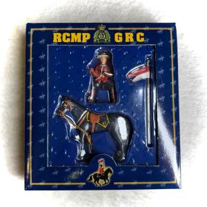 RCMP Collectible Figurine Set – Vintage Charm
