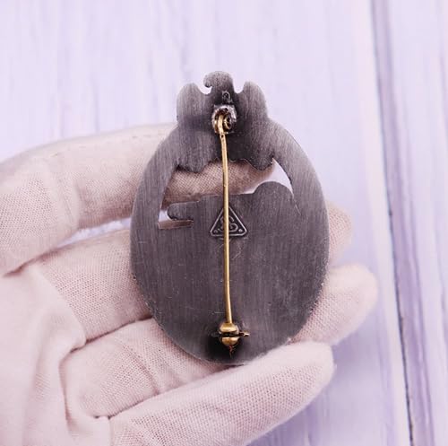 Vintage German Armored Tank Division Wreath Pin