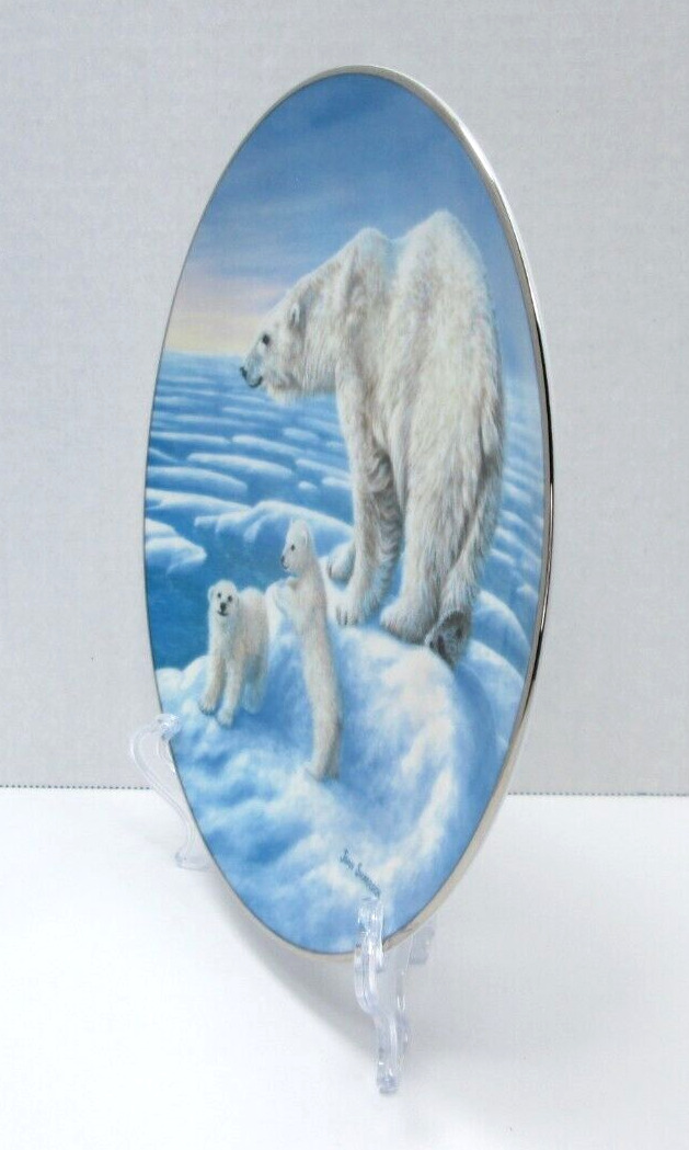 Arctic Collector Plate - Vintage Treasures & Stand