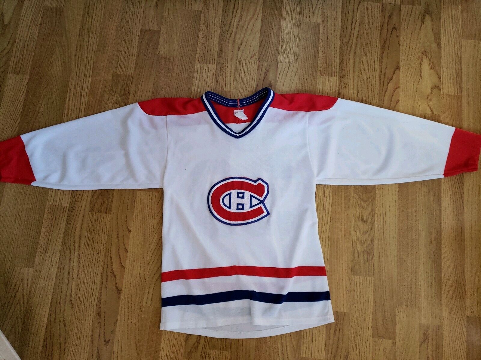 Vintage Montreal Canadian Patrick Roy #33 NHL CCM Jersey - Small