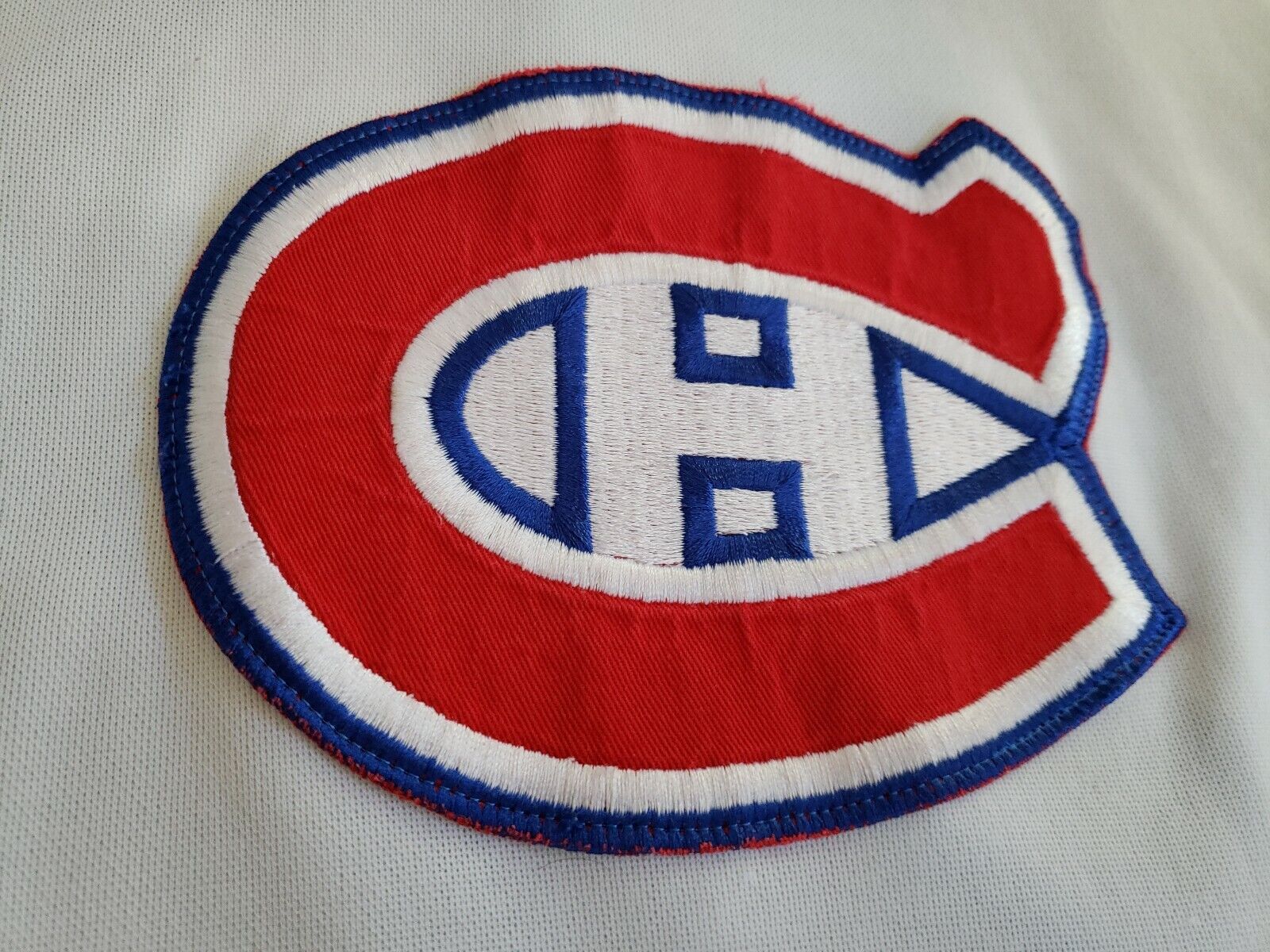 Vintage Montreal Canadian Patrick Roy #33 NHL CCM Jersey - Small