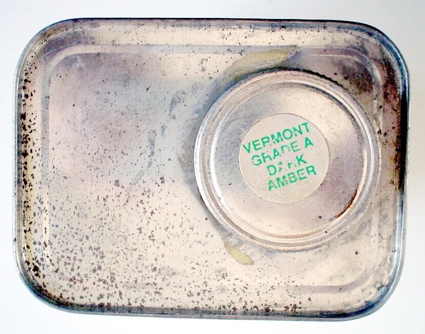 Vintage 1984 Vermont Maple Syrup Tin, 32 oz