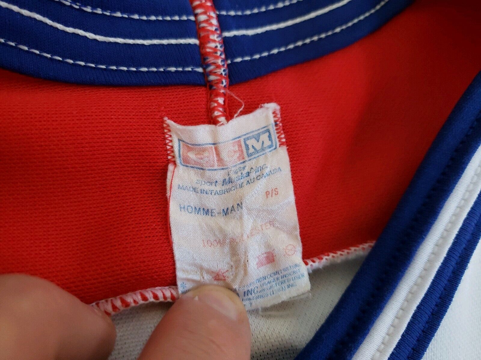 Vintage Montreal Canadian Patrick Roy #33 NHL CCM Jersey - Small