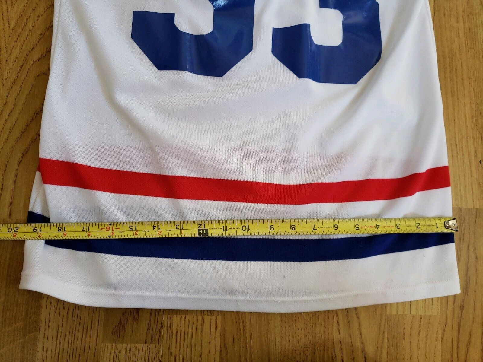 Vintage Montreal Canadian Patrick Roy #33 NHL CCM Jersey - Small