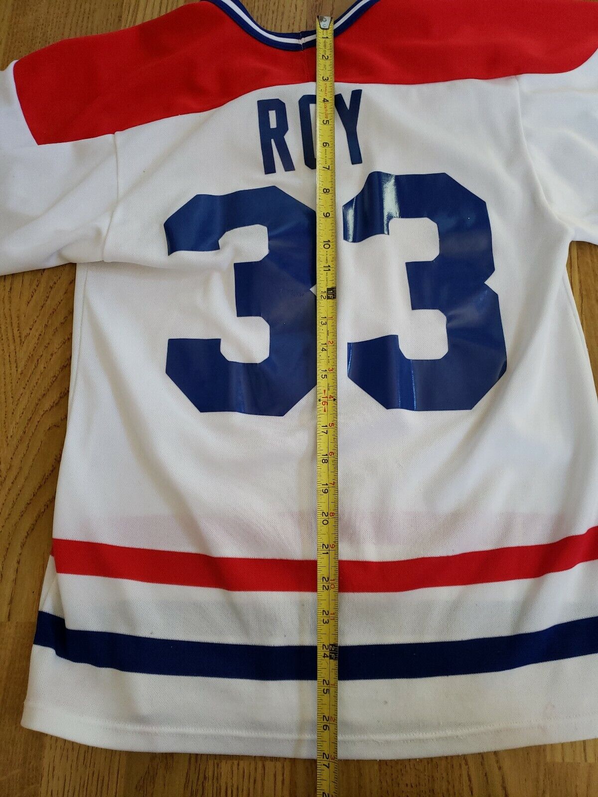 Vintage Montreal Canadian Patrick Roy #33 NHL CCM Jersey - Small