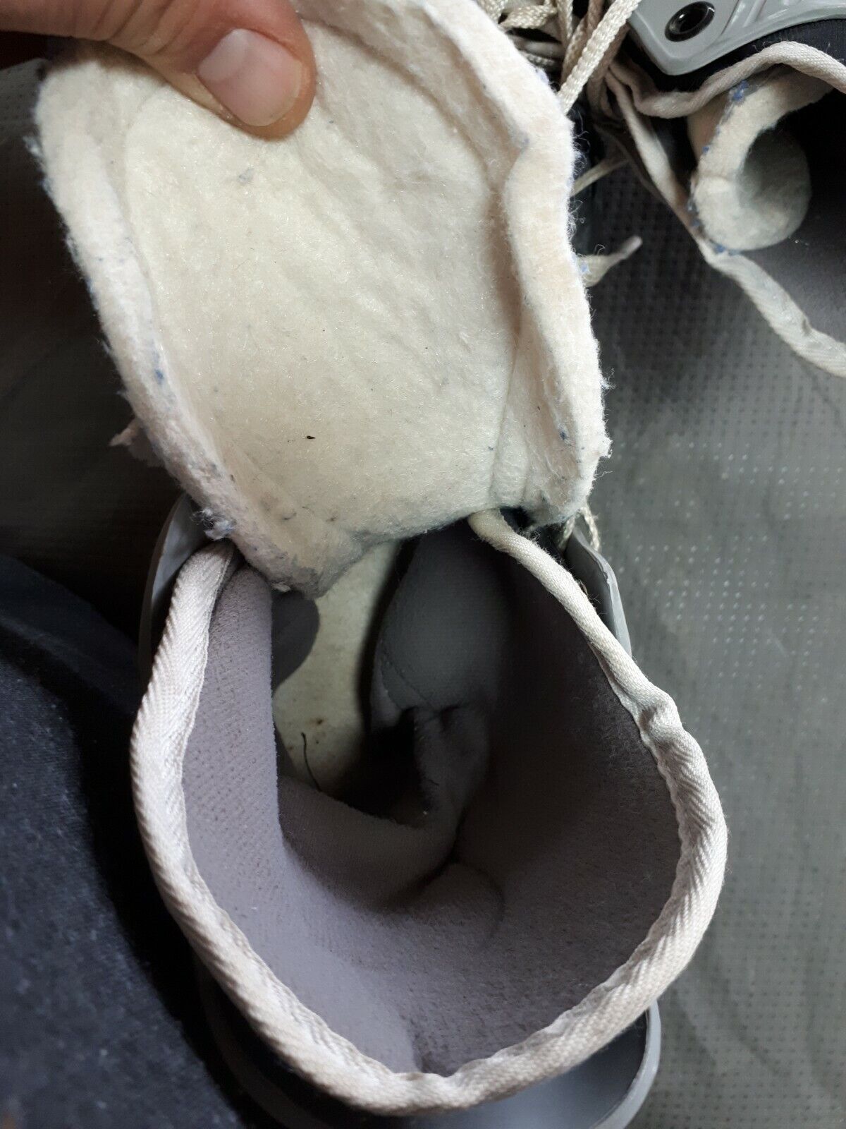 Vintage Canadian Rare Size 6 Micron Laser Hockey Skates