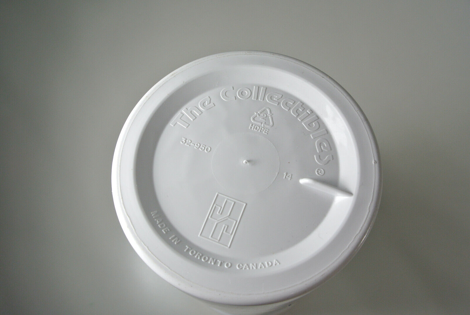 1999 Vintage BLOCKBUSTER VIDEO Promotional Cup - Canadian Hockey