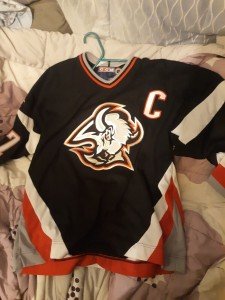 Vintage Hockey Jersey for Nostalgic Fans
