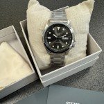 Vintage SEIKO 5 Men's Automatic Day-Date Watch
