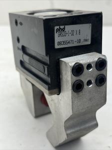 GRS33-1-32X8 Pneumatic Gripper by Phd