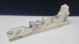 Inuit Sled Dogs Sculpture in Marble - Handmade