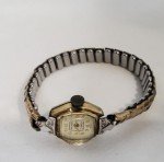 Welsbro Vintage Women's Watch with 4 Diamonds