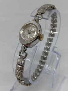 Welsbro Vintage Women's 17mm Manual Wind Watch