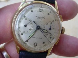 Universal Geneve 14K Gold Chronograph Monopusher Watch