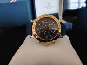 Universal Genève Compax Chronograph with 18K Gold