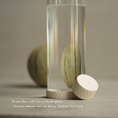 Green Silicone Sleeve Glass Water Bottle - 32 oz