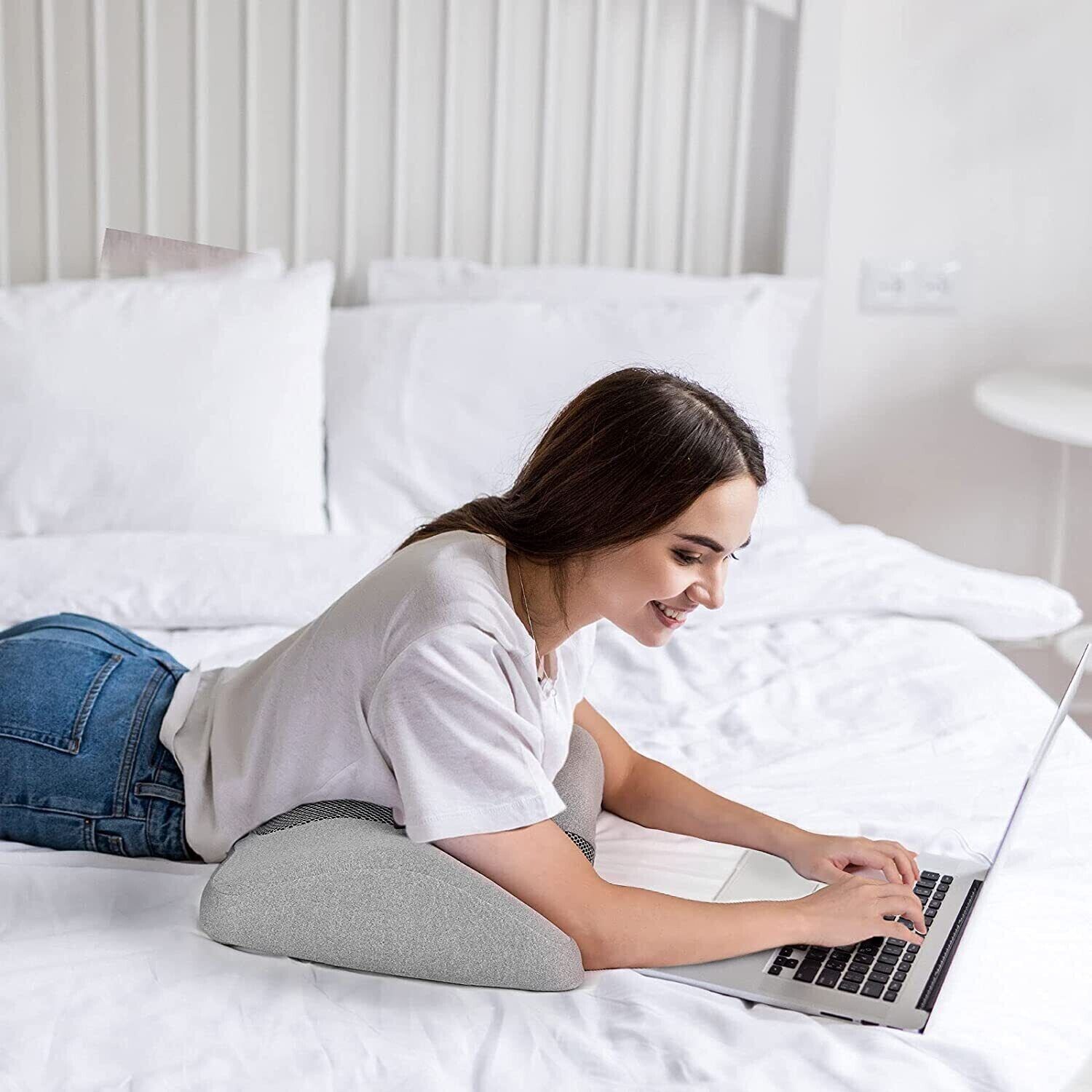 Ergonomic Orthopedic Memory Foam Neck Pillow
