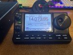 Icom ic-7100 radio transceiver UHF/VHF/HF D-star